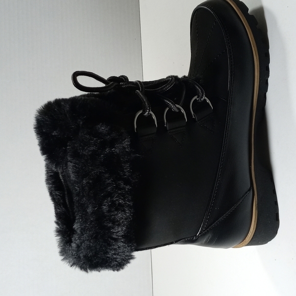 Boot - Picture 3 of 4